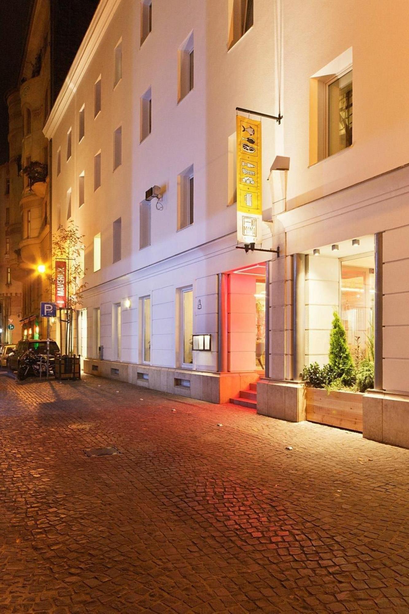 W33 - Prime Location - Comfortable Quality Apartments By Bqa Budapest Bagian luar foto