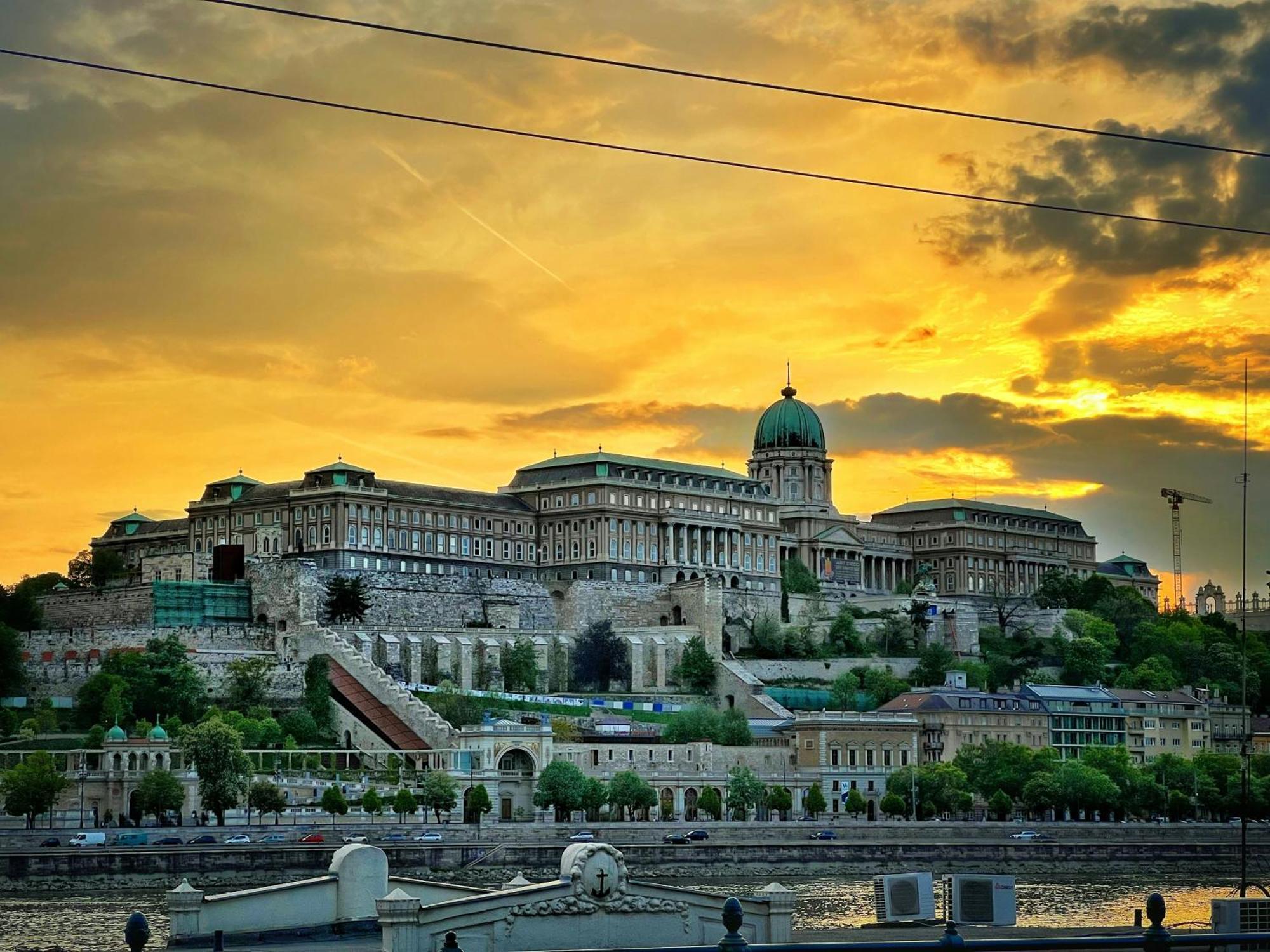 W33 - Prime Location - Comfortable Quality Apartments By Bqa Budapest Bagian luar foto